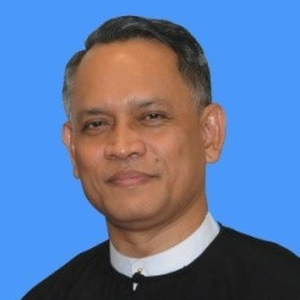 U Aung Naing Oo (Permanent Secretary at Ministry of Investment and Foreign Economic Relations)